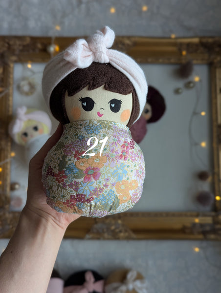 21 Swaddle baby,