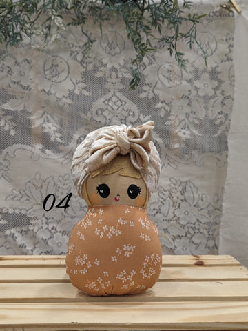 04 Swaddle baby,