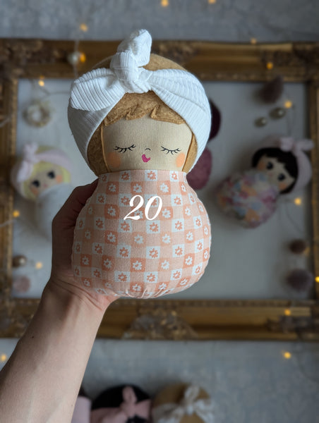 20 Swaddle baby,