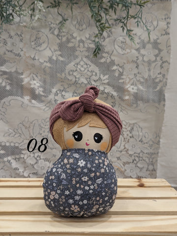 08 Swaddle baby,