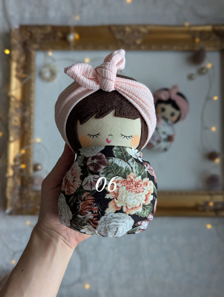 06 Swaddle baby,