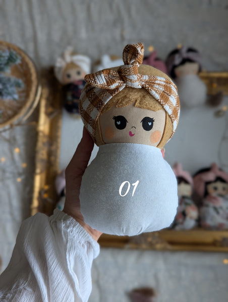 01 Swaddle baby,