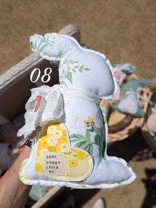 08 Bunny pillow, farmhouse Easter decor